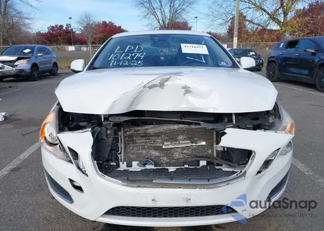 2012 Volvo S60 T5 из США, поврежденный, VIN YV1622FSXC2122621